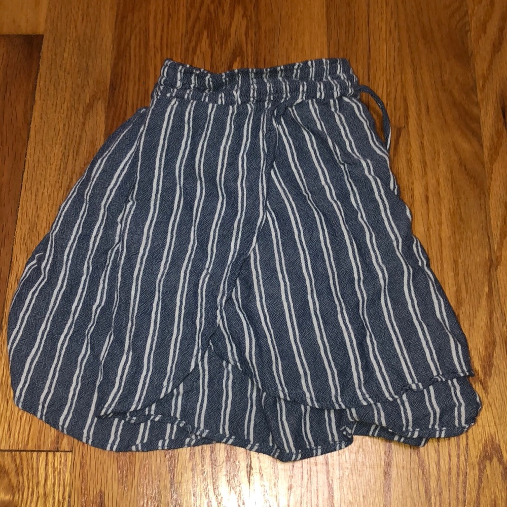 American Eagle striped shorts